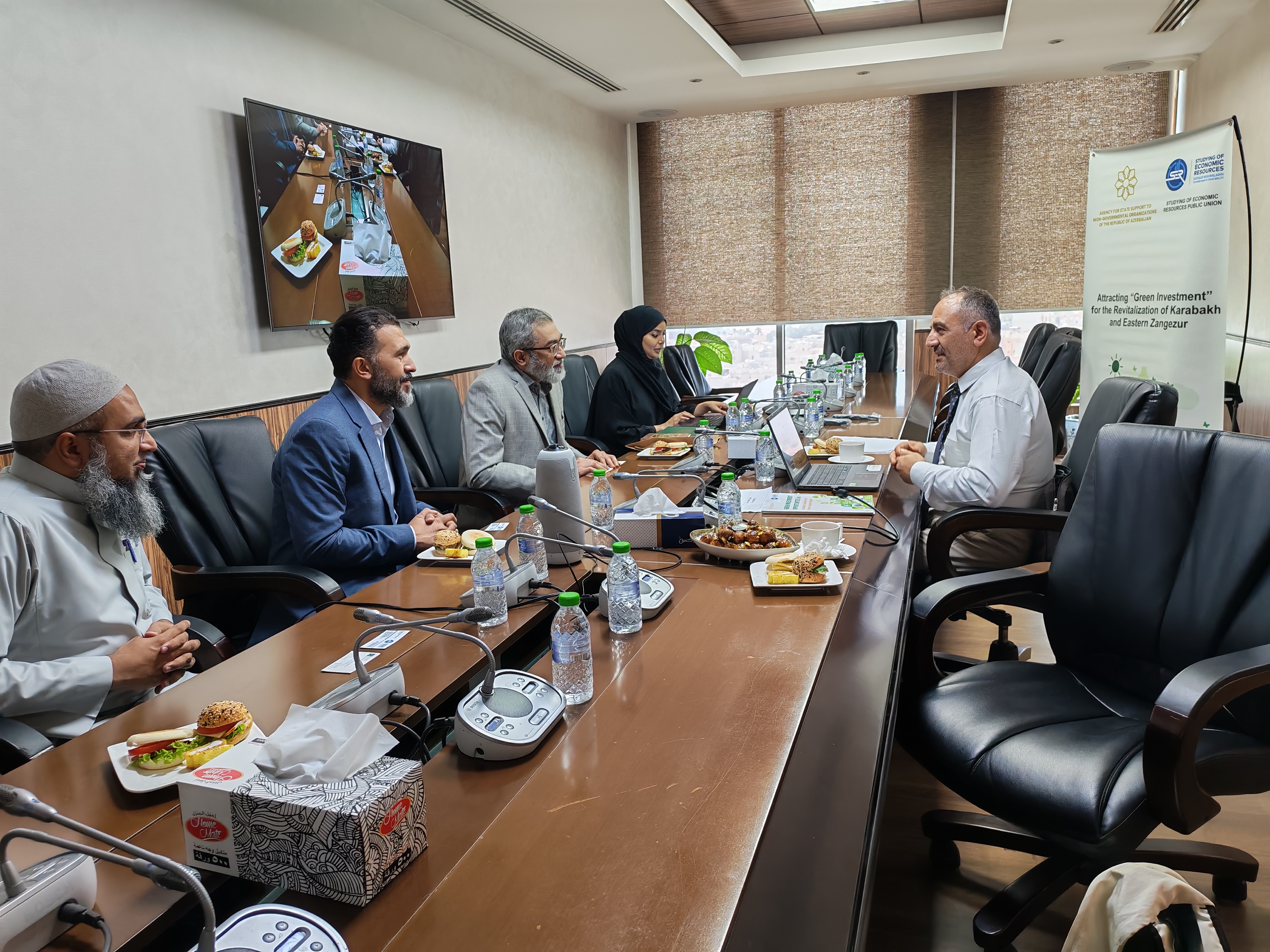 Bəhreyndə Qarabağ və Şərqi Zəngəzura “yaşıl sərmayə”nin cəlbi müzakirə olunub