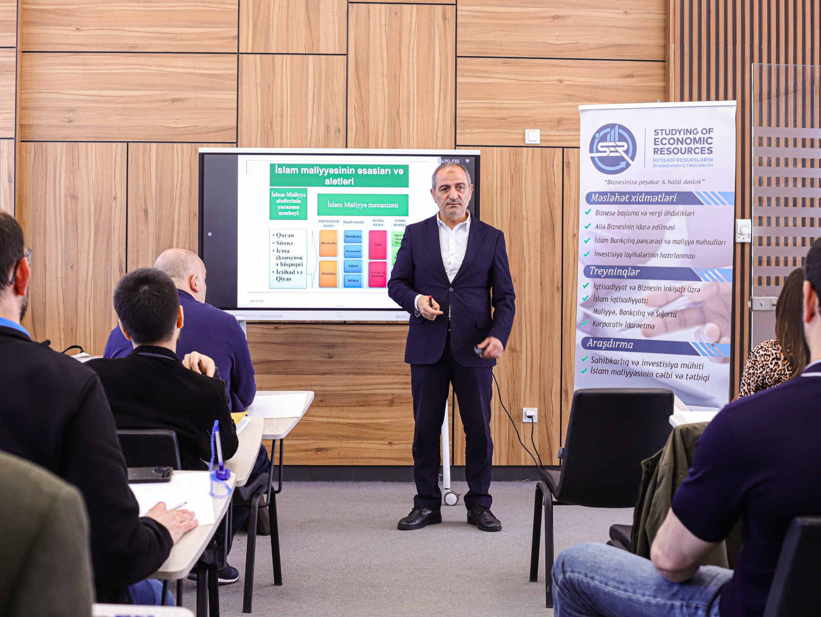 Bakı KOB evində  “Azərbaycanda İslam bankçılığından istifadə mexanizmləri”  mövzusunda növbəti seminar keçirilib.